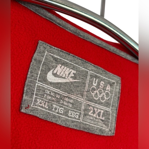 Nike Red Team USA 2010 Vancouver Olympic Full Zip Collared Fleece Sweater, XXL - Picture 11 of 11